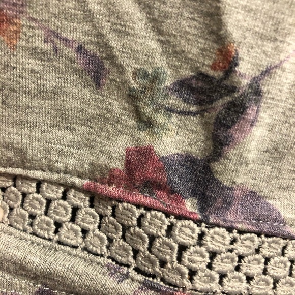 Floral Shirt - Picture 2 of 4